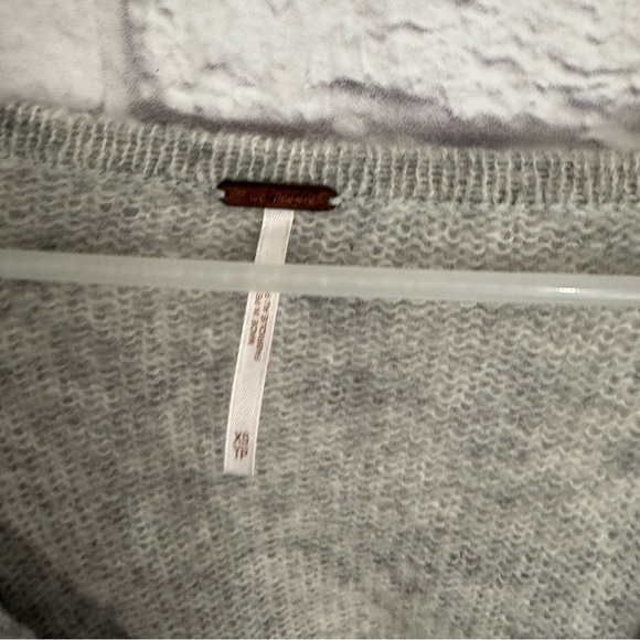 Free People Wool Alpaca Sweater Long Sleeve XS oatmeal grey V-neck oversized - Picture 4 of 5